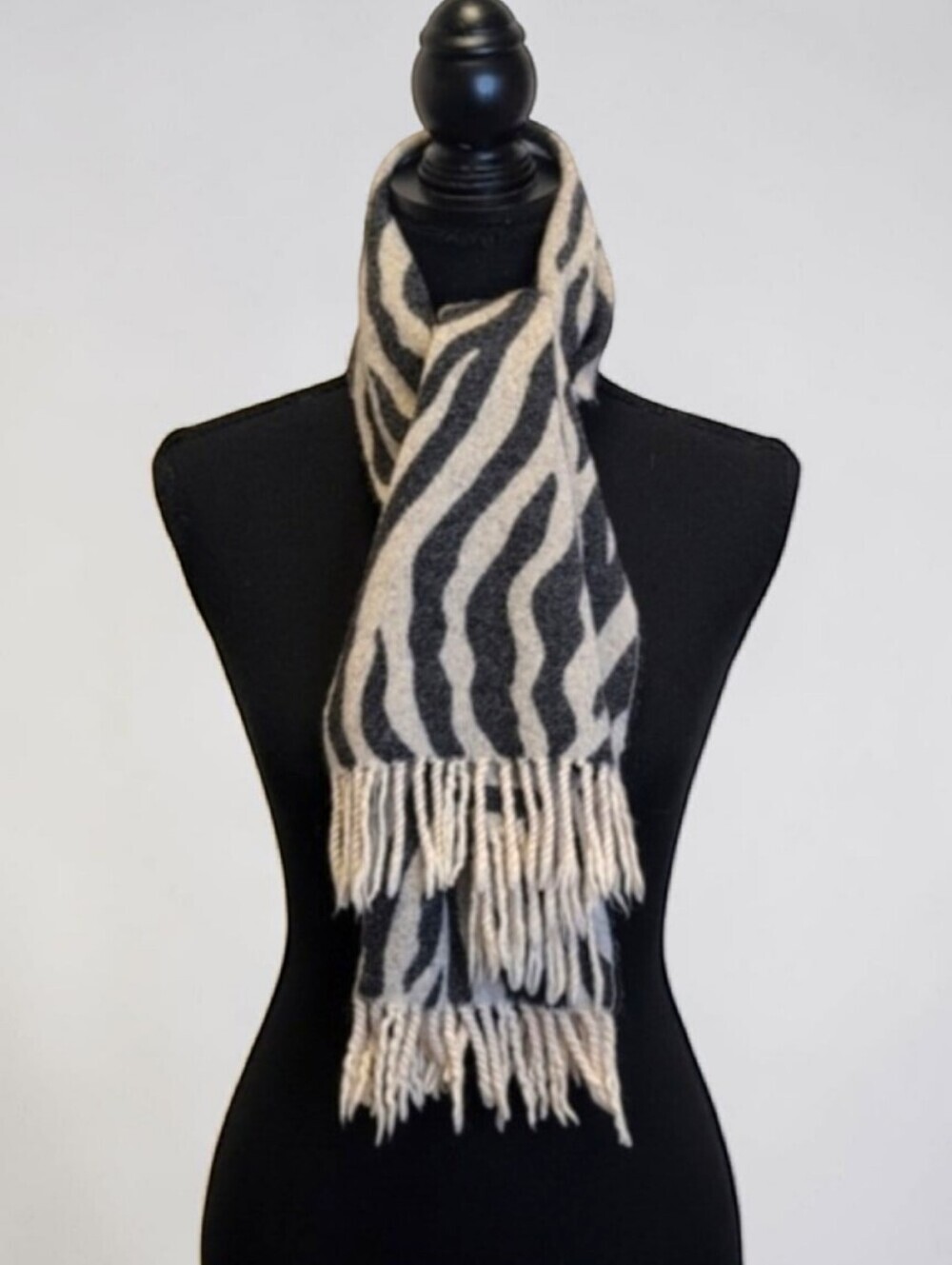 Cecchi E Cecchi 100% Wool Zebra Animal Print Cozy Scarf